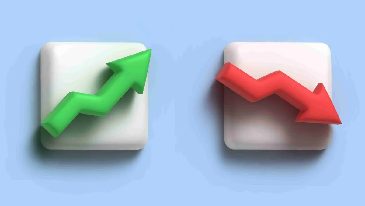 3D arrows in green and red going upward and downward