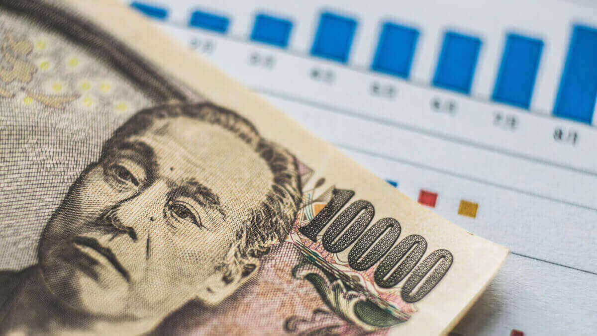 Japanese yen surges on BoJ comments as markets watch U.S. PCE data 