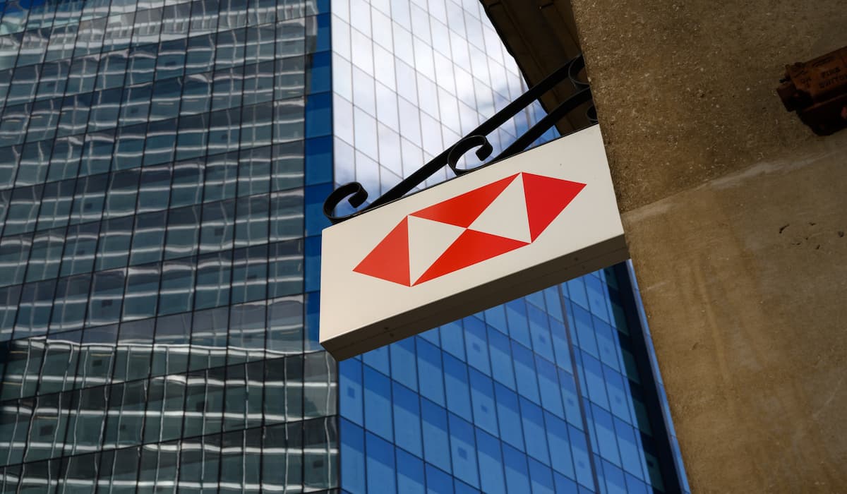 HSBC news reports on cost-cutting measures affecting investment banking jobs.