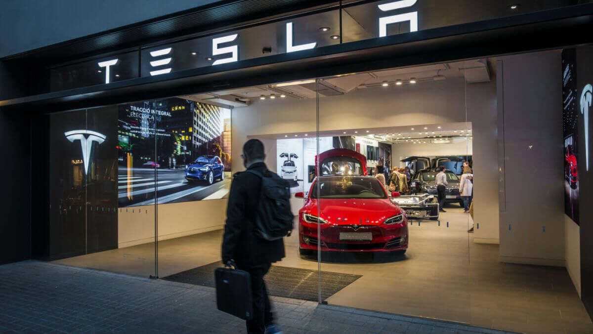 Morgan Stanley lowers Tesla stock price