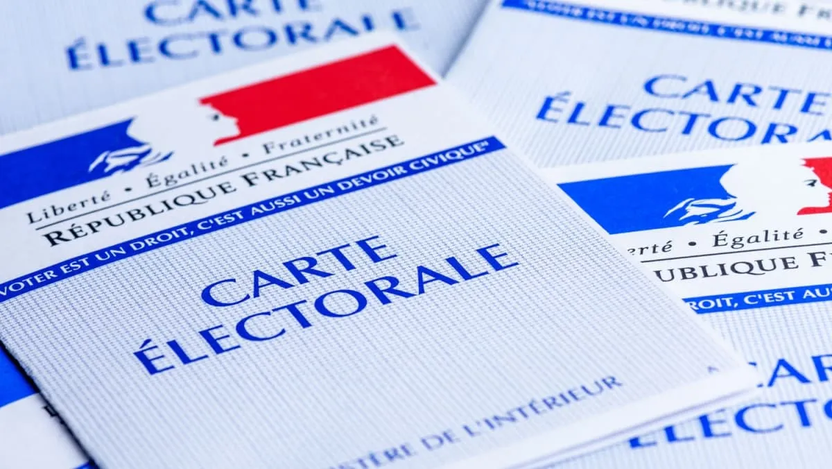 French election worries drop CAC 40, widen bond spreads